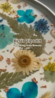 Have you tried casting flowers in resin? Here are some tips for a quick and easy start to create a beautiful floral piece that lasts:

🌸 Use dried flowers not fresh
🍁 Be bold with shapes and colours
🌿 Flatten flowers before use
🌼 Trim off odd ends for clean look
☘️ Add gold metallic foil for a touch of luxe

Comment below if you would like to see more videos on working with flowers in resin. Follow us @roomtoimaginesg or register for one of our workshops!
